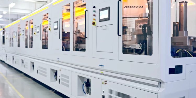 تفتتح Geekvape عصرًا جديدًا من الإنتاج الآلي خالي من الغبار، مُعلنةً بذلك عن بزوغ فجر مرحلة جديدة من التصنيع الذكي والمستدام في القطاع.