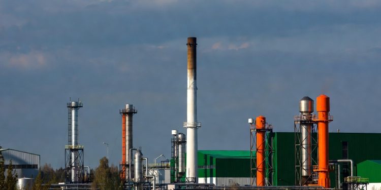 $285.6 Billion by 2035 — How Clean Tech Is Driving Global Decarbonization